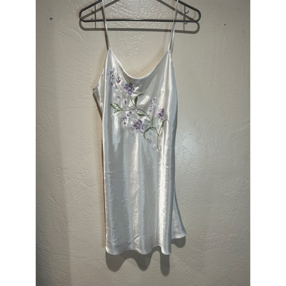 Private Luxuries Other - Private Luxuries White Satin Floral Embroidered Chemise Nightgown Cowl Neck M